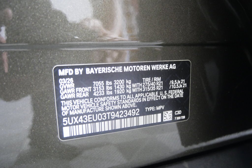 New 2026 Green Metallic BMW xDrive50e image 26