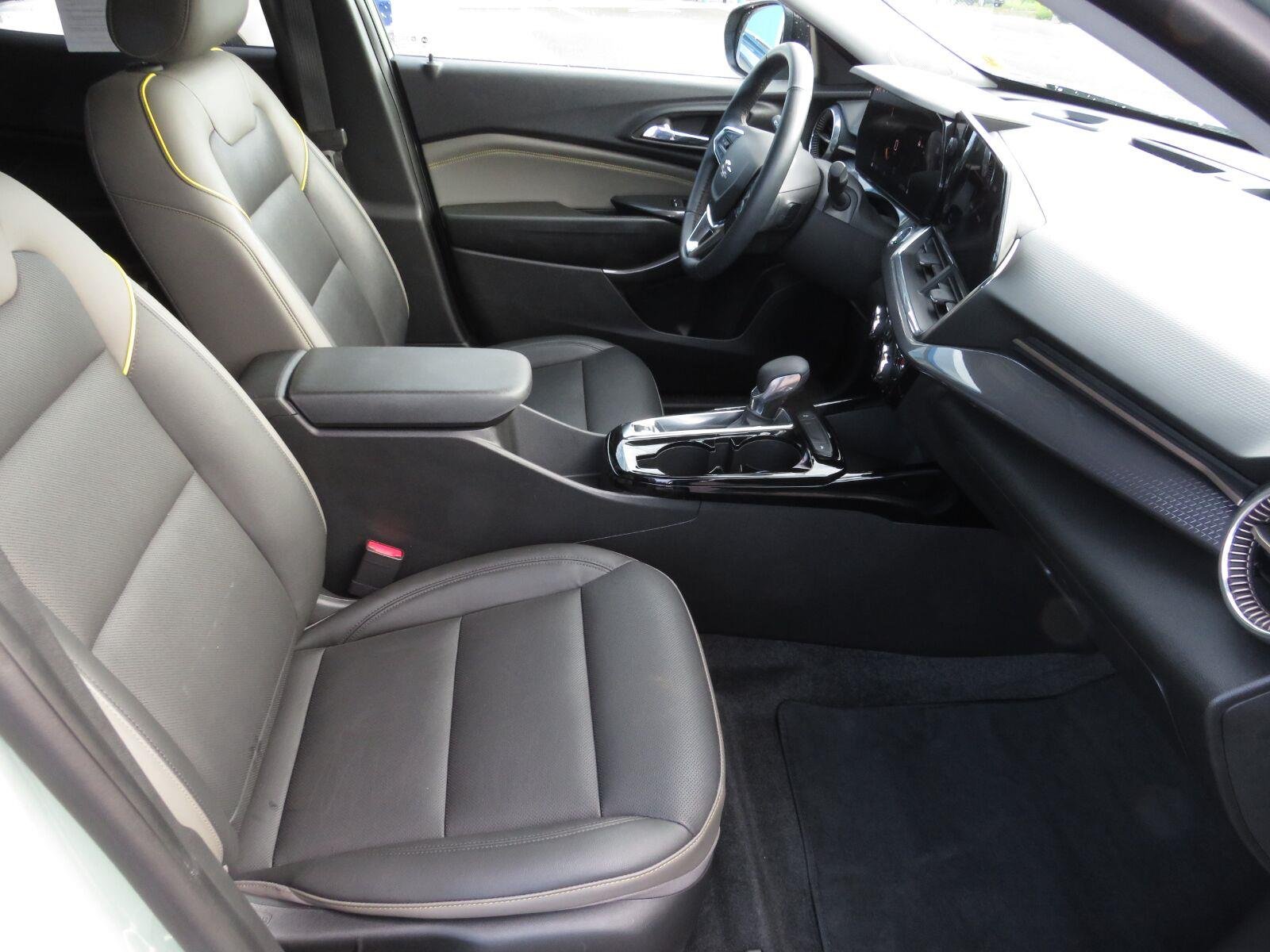 Used 2024 Cacti Green Chevrolet ACTIV image 18