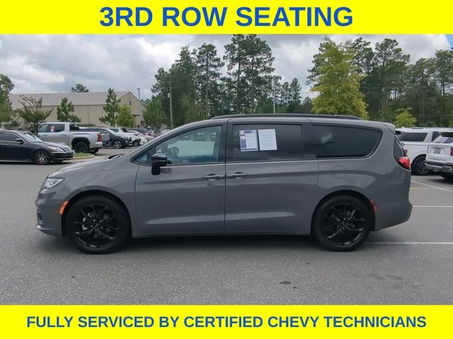 Used 2025 White Chrysler Limited image 10