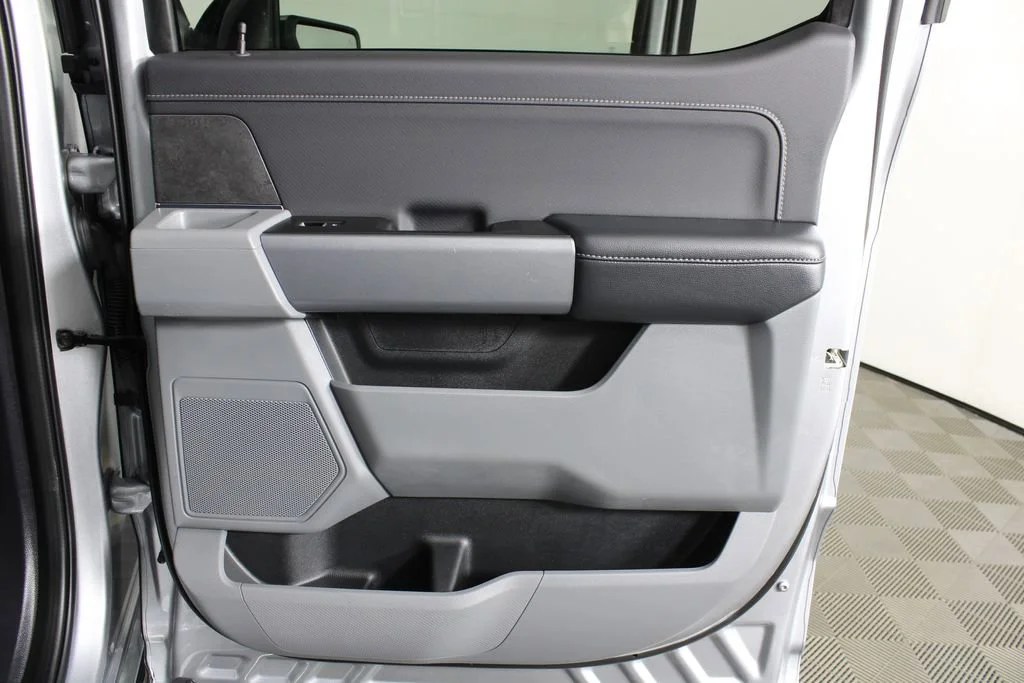 Used 2024 Gray Ford XLT image 9