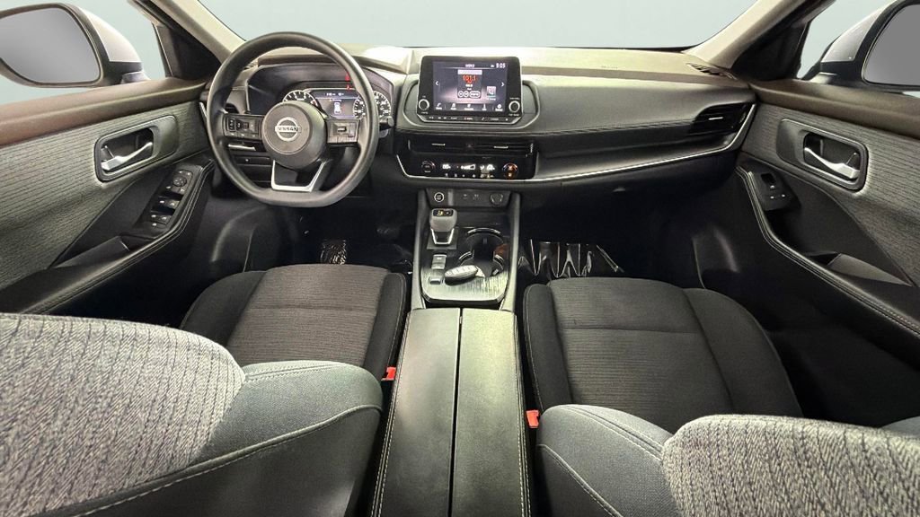 Used 2021 Silver Nissan SV FWD image 31