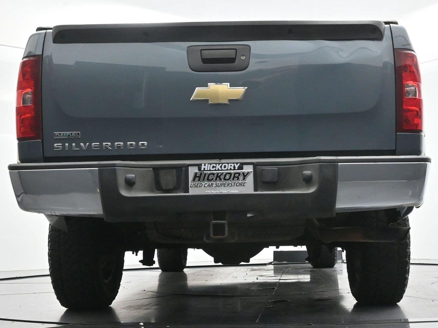 Used 2011 Blue Granite Metallic Chevrolet LT image 43