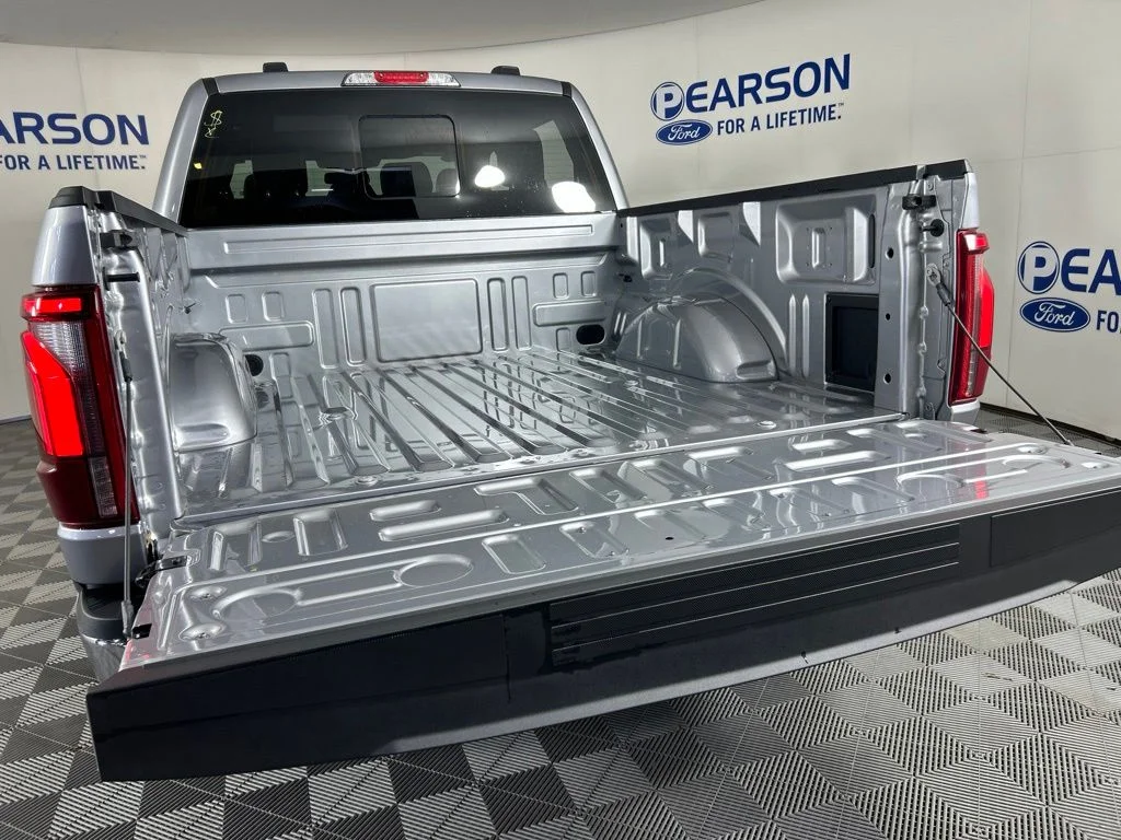 New 2026 Iconic Silver Metallic Ford Lariat image 10