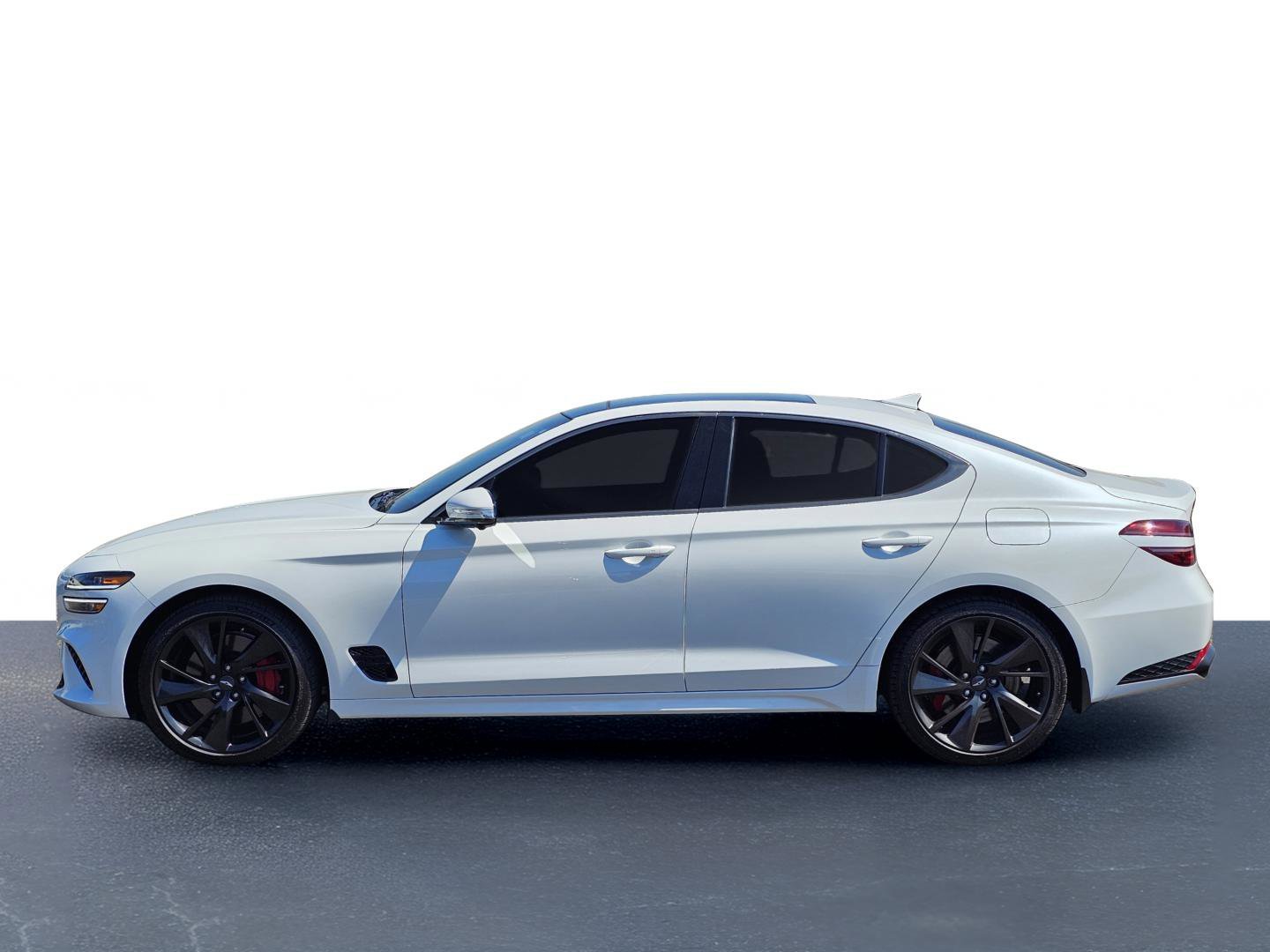 Used 2023 Uyuni White Genesis 3.3T image 12