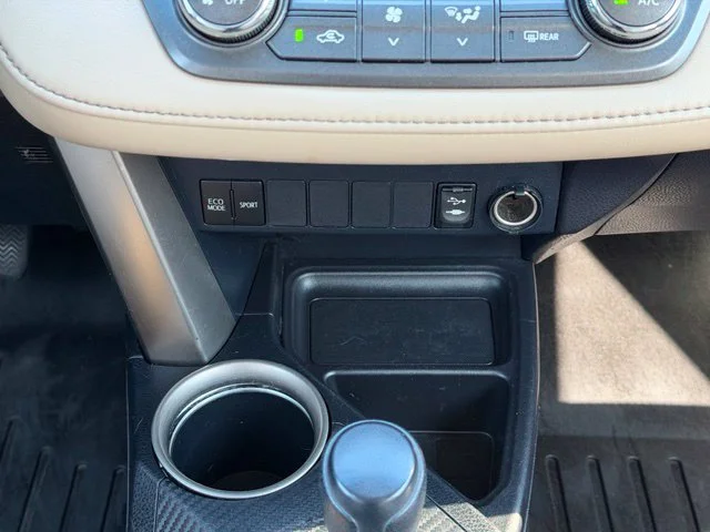 Used 2013 Spruce Mica Toyota XLE image 27