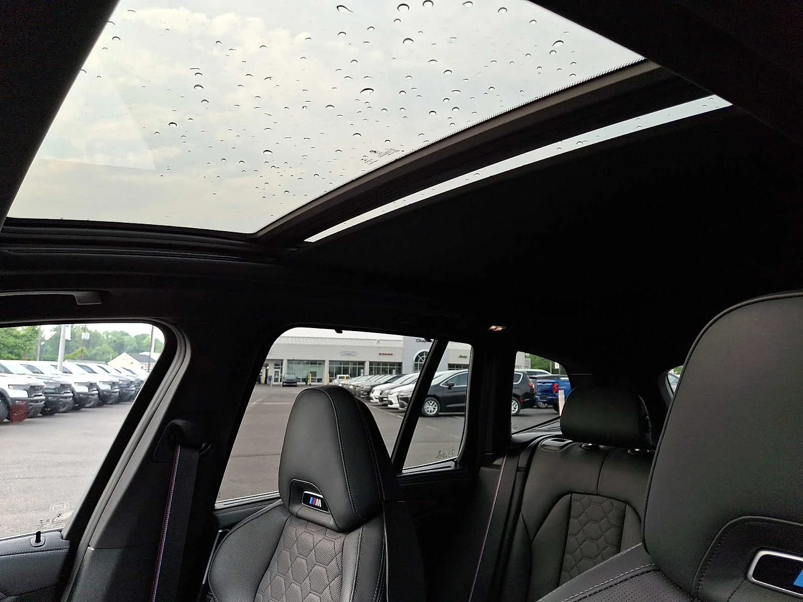 Used 2023 Orange BMW  image 14