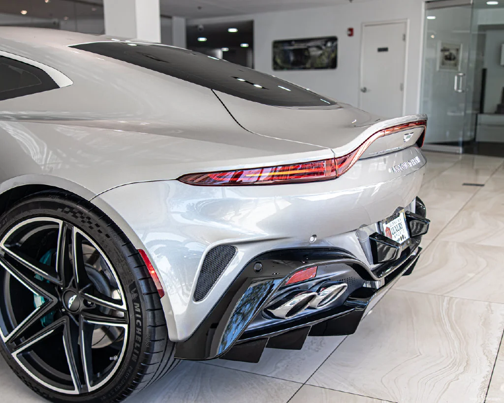 Used 2025 Silver Aston Martin Base image 14