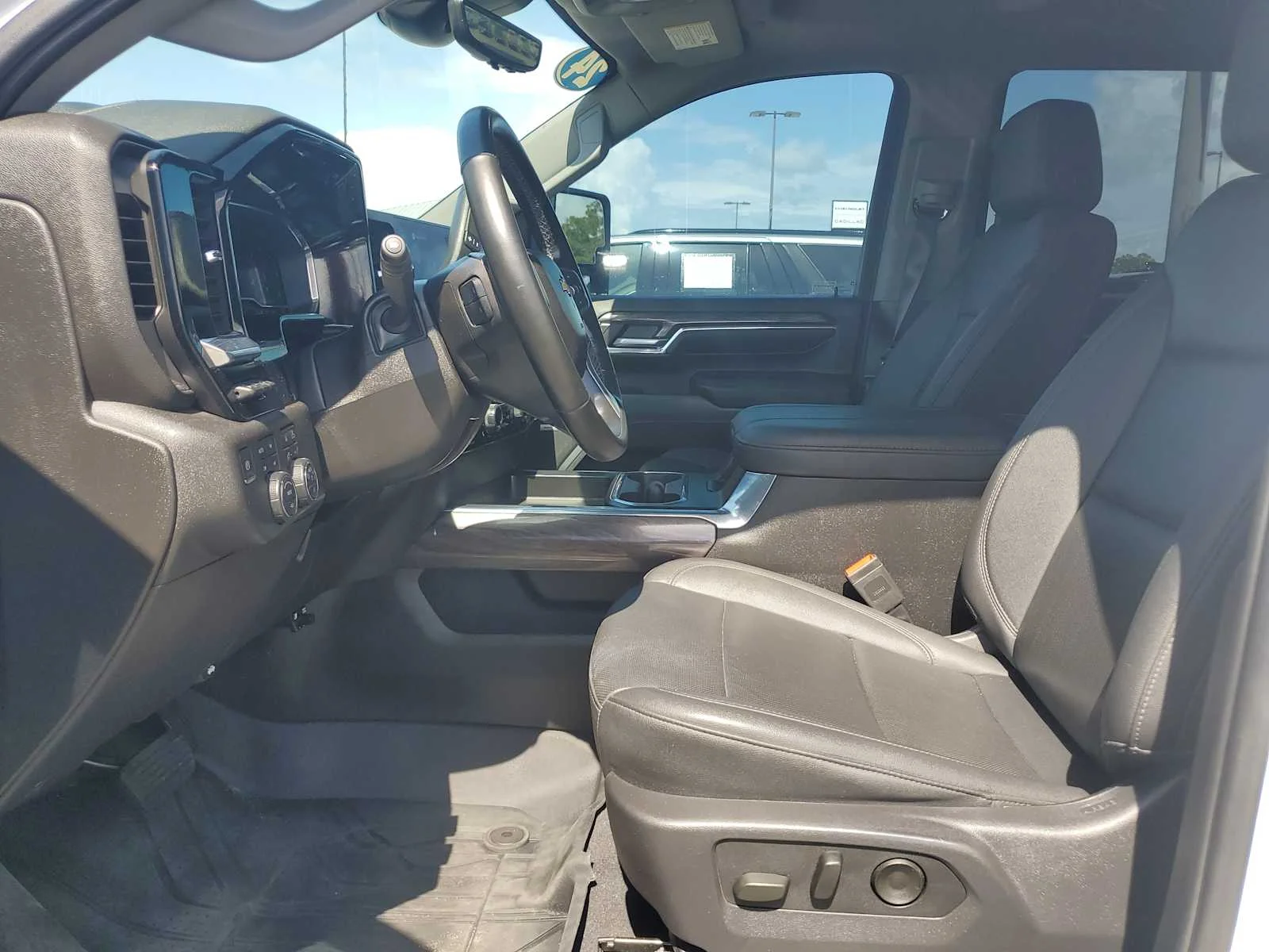 Used 2024 Iridescent Pearl Tricoat Chevrolet LTZ DRW image 22