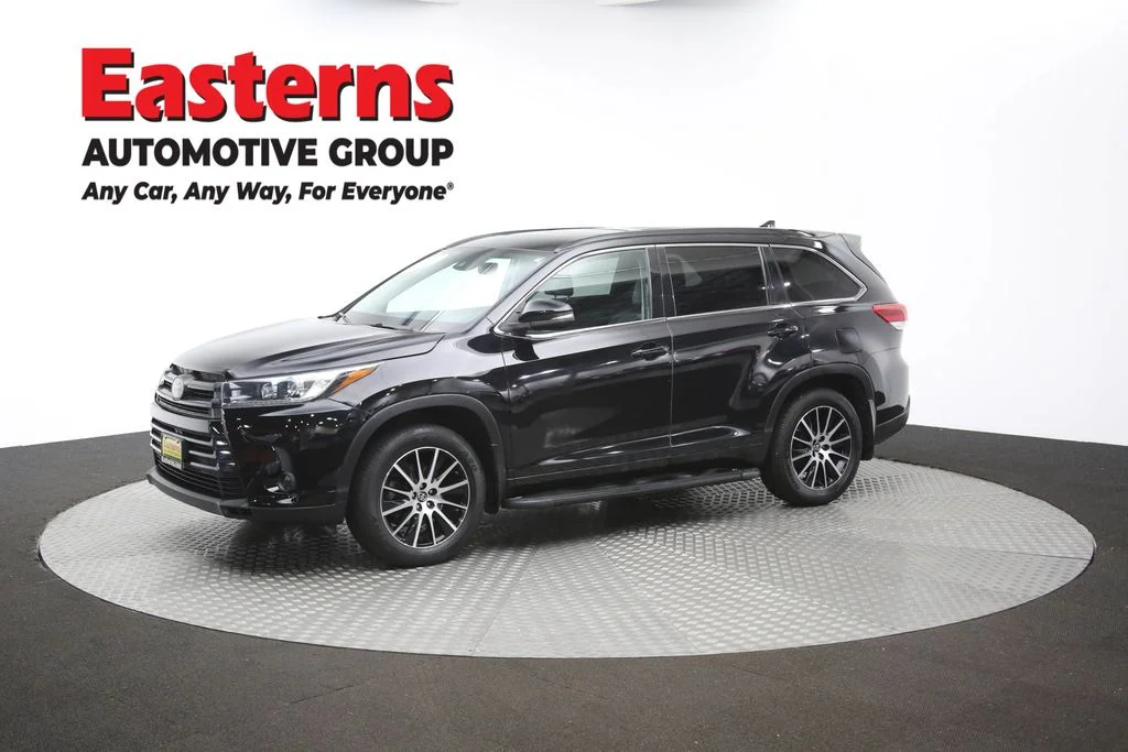 Used 2018 Black Toyota SE image 58