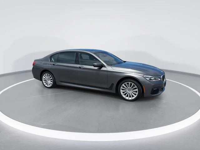 Used 2017 Gray BMW 750i xDrive image 8