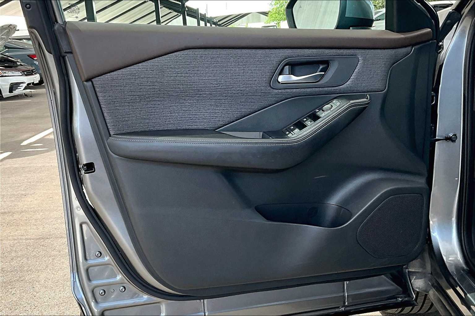 Used 2021 Gun Metallic Nissan SV image 21