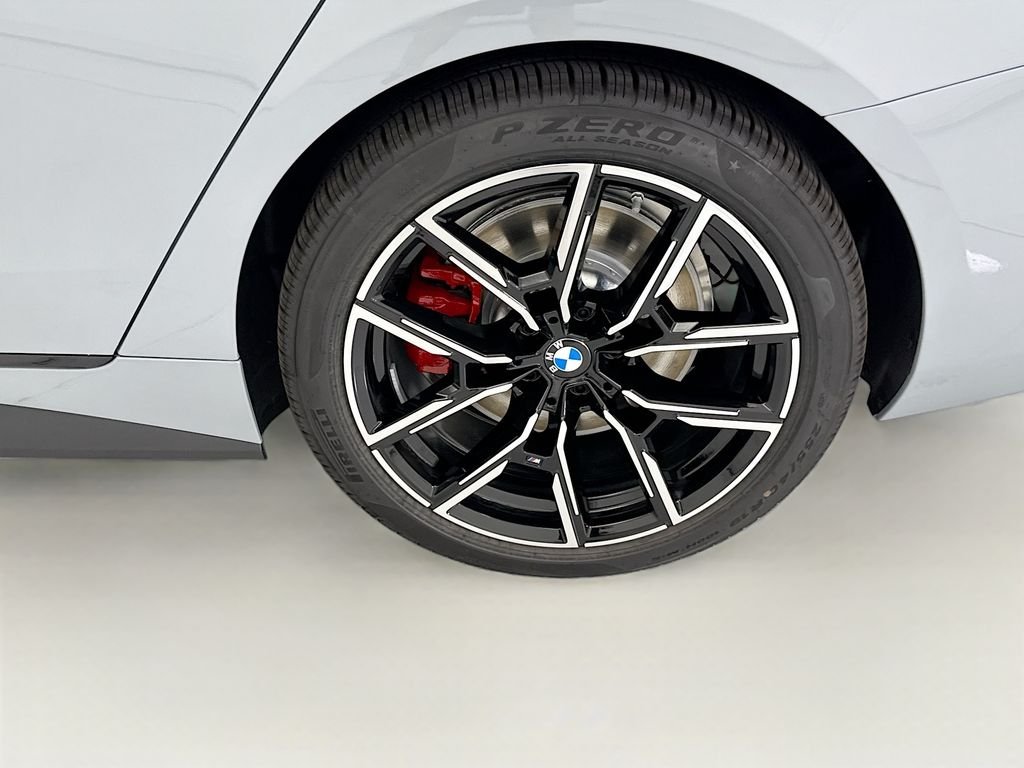 New 2026 Gray Metallic BMW xDrive40 image 30