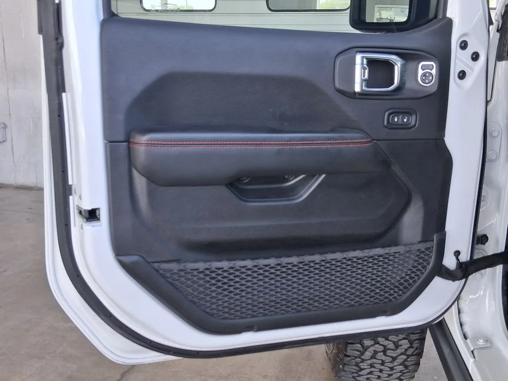 Used 2025 White Jeep Rubicon image 17