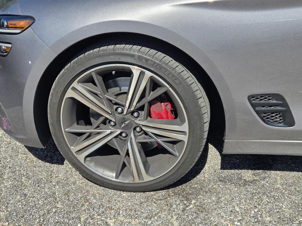 Used 2025 Silver Genesis 2.5T image 4