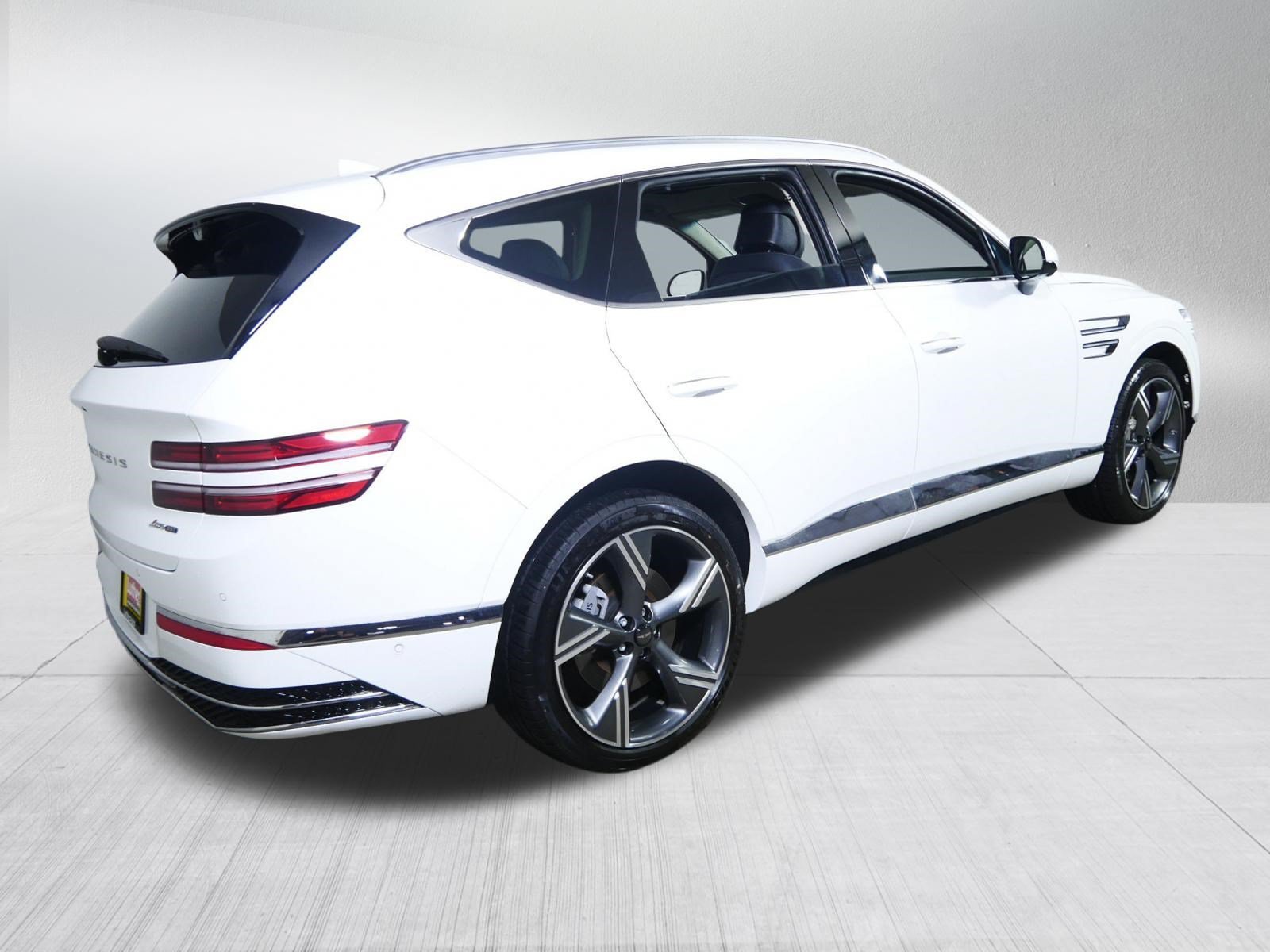 Certified Used 2025 Alta White Genesis 3.5T Prestige image 7