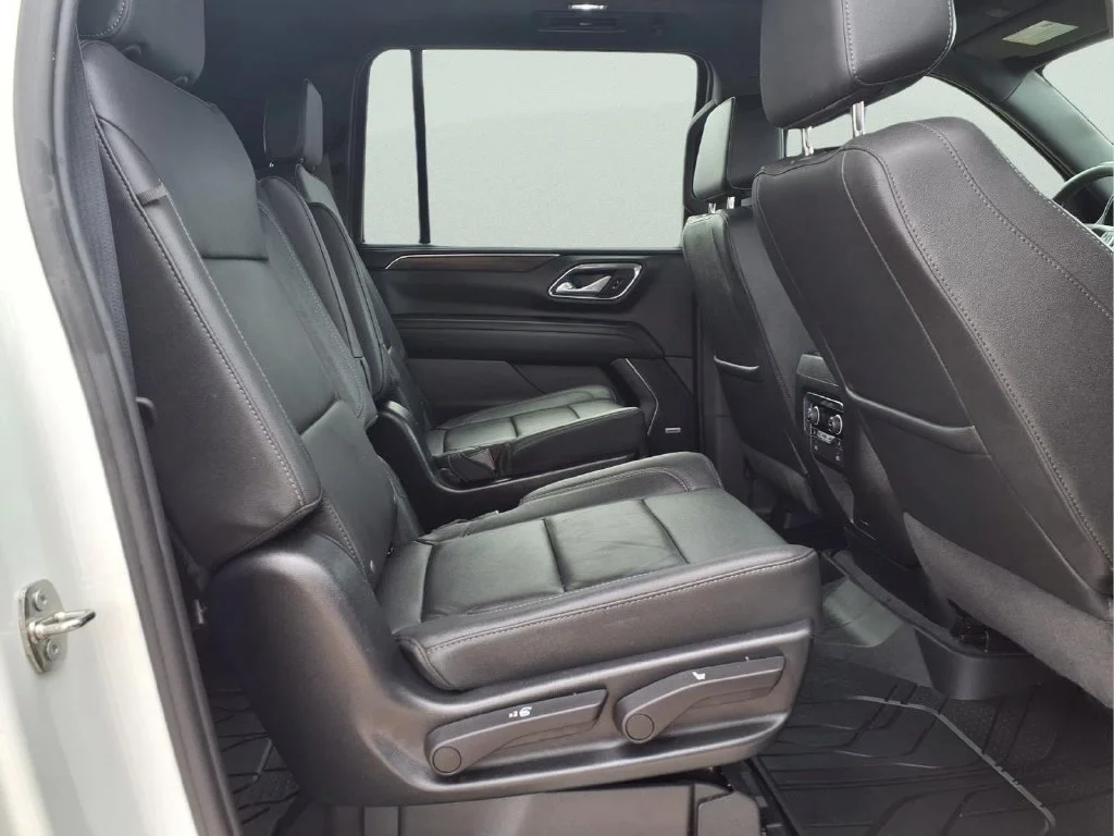 Used 2023 Summit White Chevrolet Z71 image 16