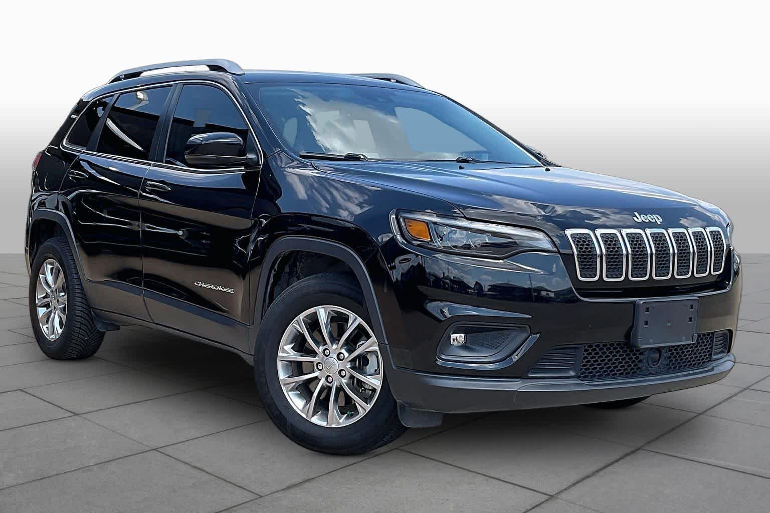 Pre-Owned 2021 Jeep Cherokee Latitude Lux