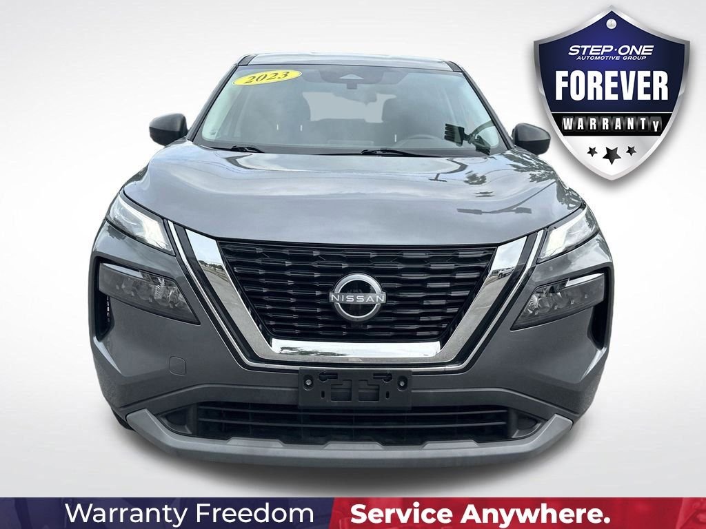Used 2023 Gray Nissan S image 10