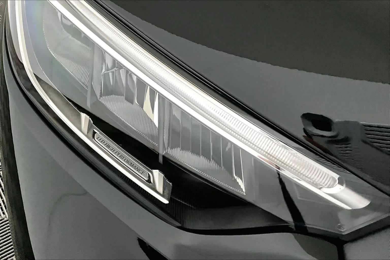 New 2026 040/Black Mercedes-Benz GLC 300 image 15