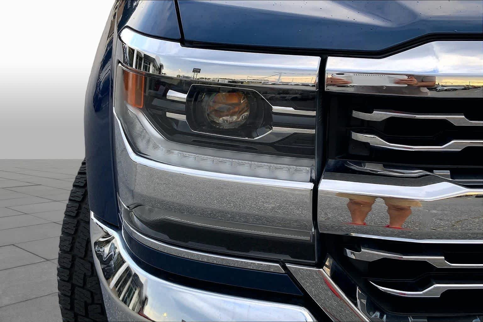 Used 2018 Deep Ocean Blue Metallic Chevrolet LTZ image 24