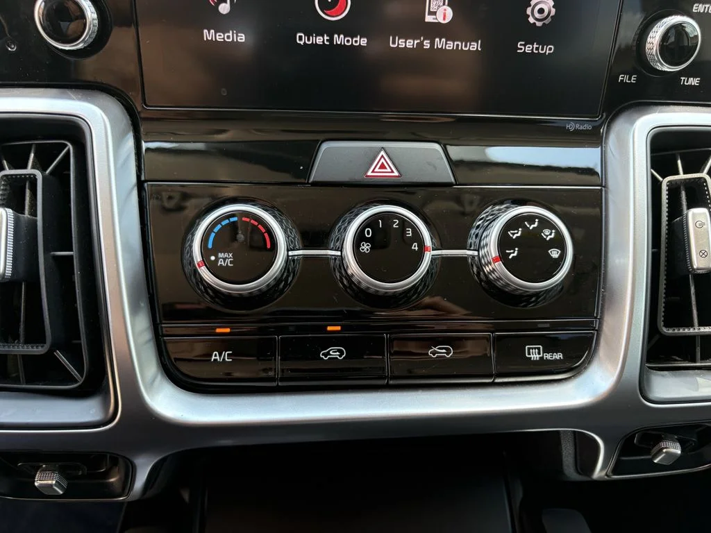 Used 2023 Glacial White Pearl Kia LX image 20