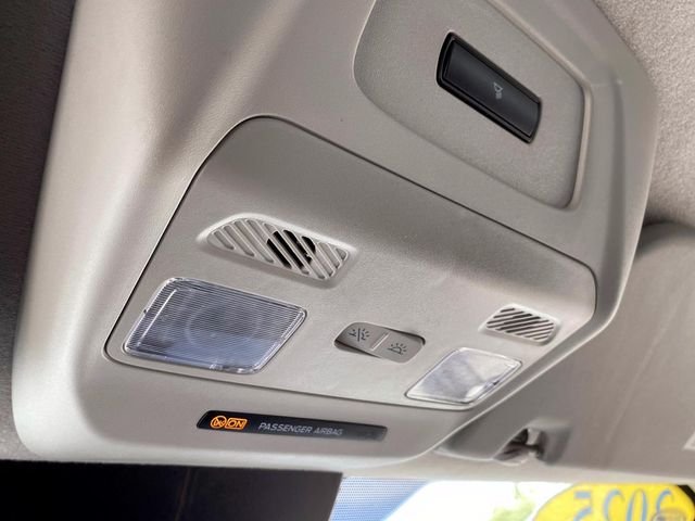Used 2025 White Ford  image 32