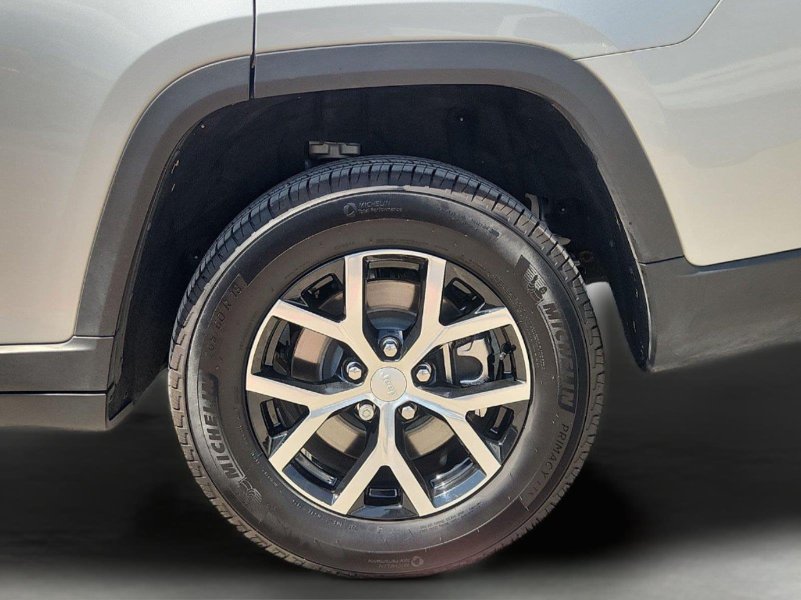 2025 Jeep Grand Cherokee L photo 32 of 34