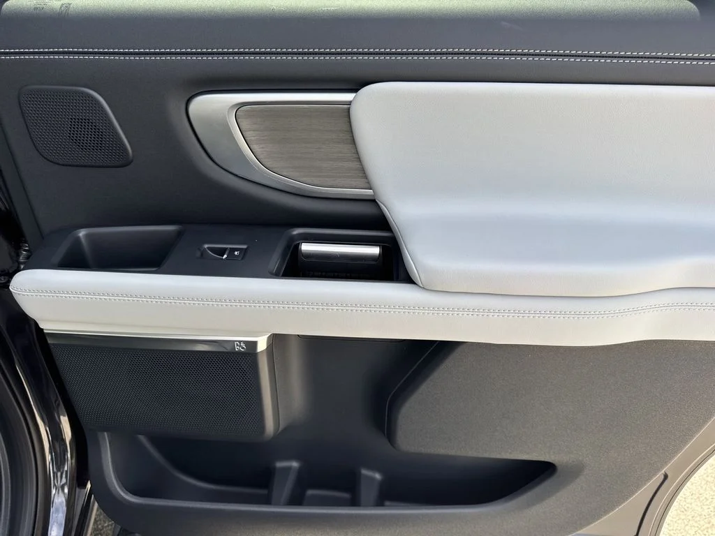 New 2026 Gray Ford Platinum image 16