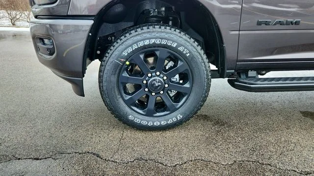 New 2026 Granite Crystal Metallic Clear-Coat Exterior Paint RAM Laramie image 10