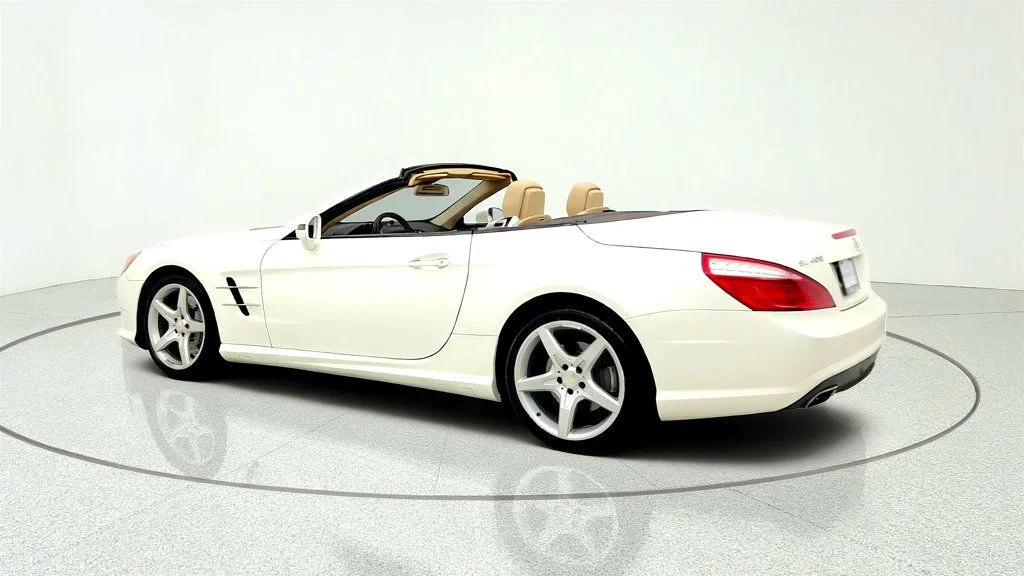 Used 2015 designo Diamond White Metallic Mercedes-Benz SL 400 2dr Roadster SL400 w/ Premium I Pkg & Magic SKY Control image 7
