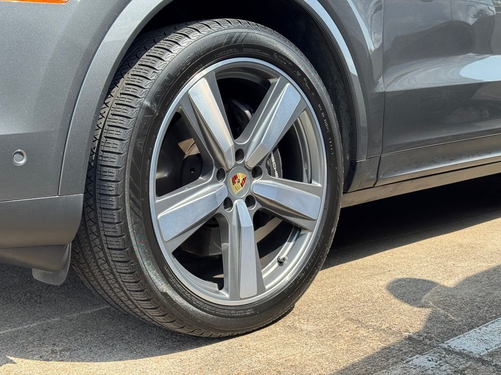 Used 2024 Quartzite Grey Metallic Porsche Base image 2