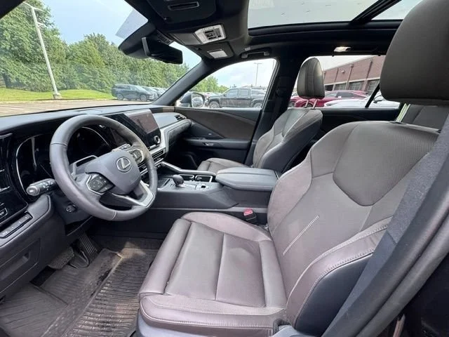 Used 2026 Nightfall Mica Lexus 350 Luxury image 9