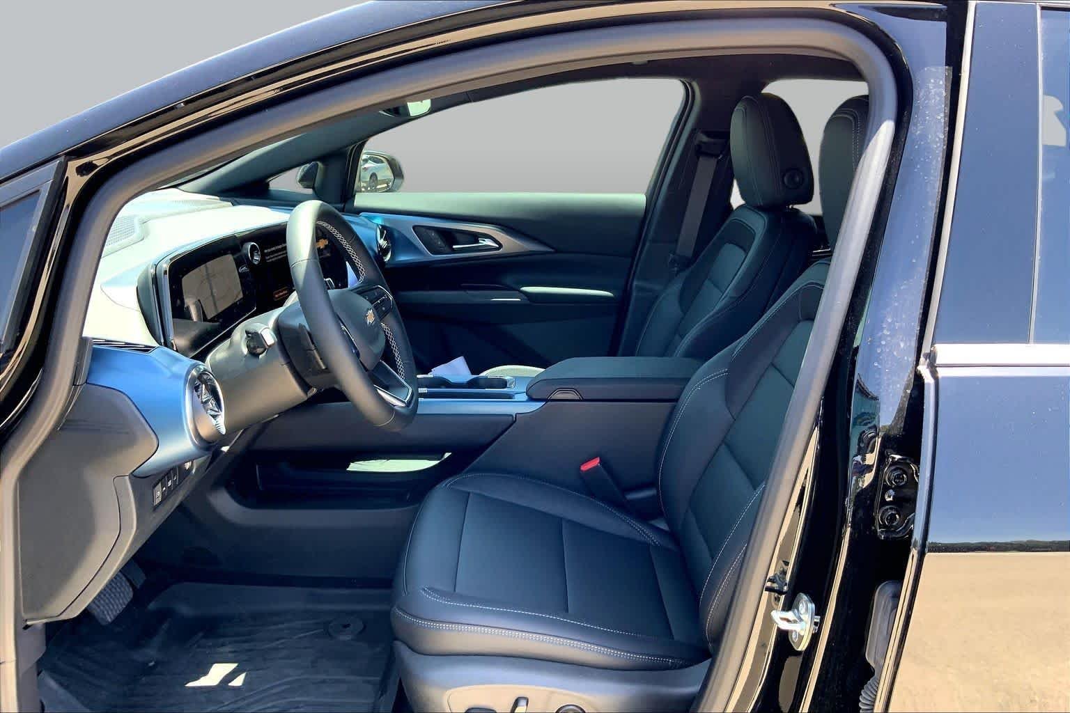 2026 Chevrolet Equinox EV 2LT - Photo 10