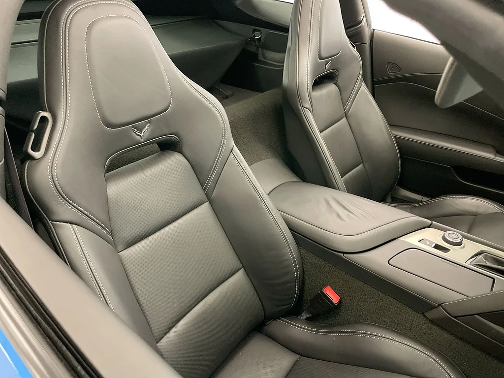 Used 2015 BLUE Chevrolet Stingray Z51 image 28