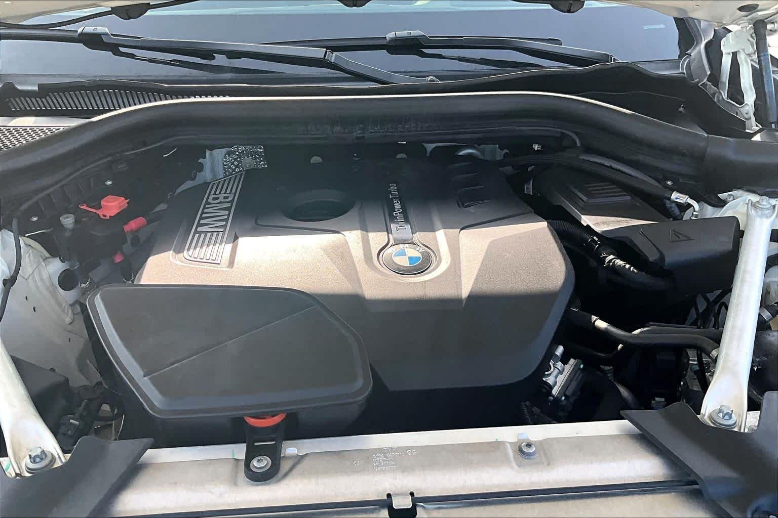 Used 2019 Alpine White BMW sDrive30i image 29