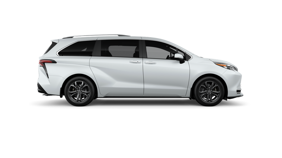 New 2026 Wind Chill Pearl Toyota Platinum image 12