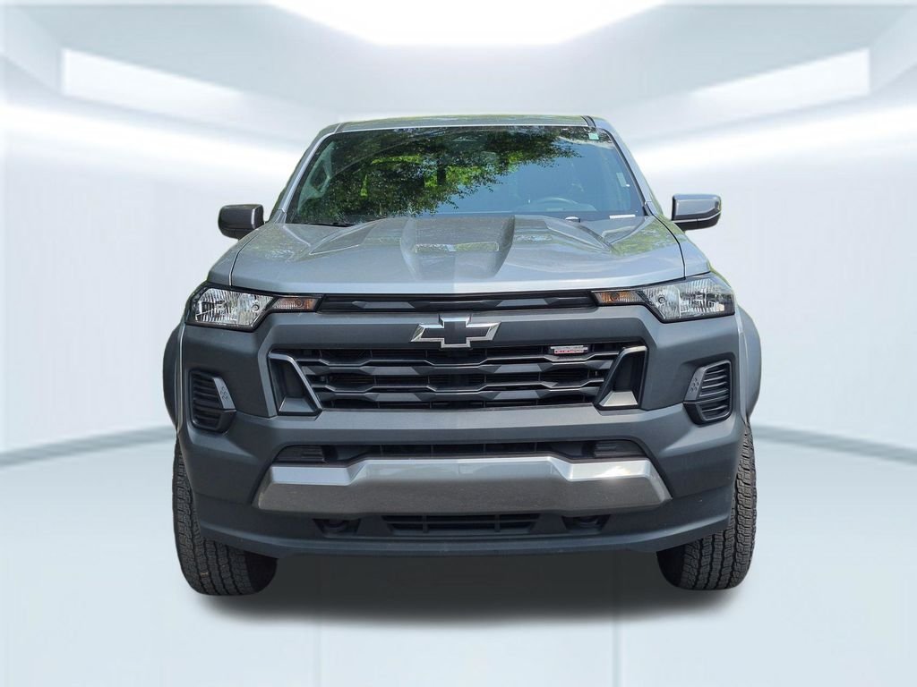 Used 2025 Gray Chevrolet Trail Boss image 10