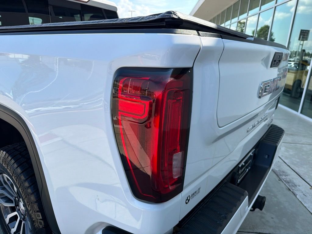 Used 2019 White GMC AT4 image 15
