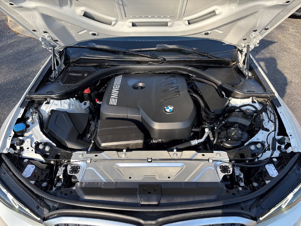 Used 2025 White BMW 330i xDrive image 23