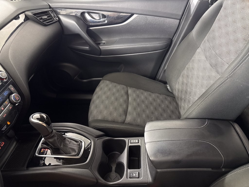 2021 Nissan Rogue Sport SV - Photo 20