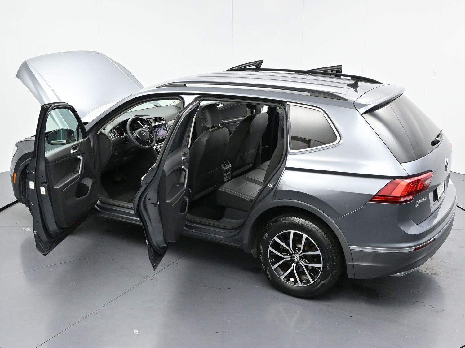 Used 2021 Platinum Gray Metallic Volkswagen SE image 35