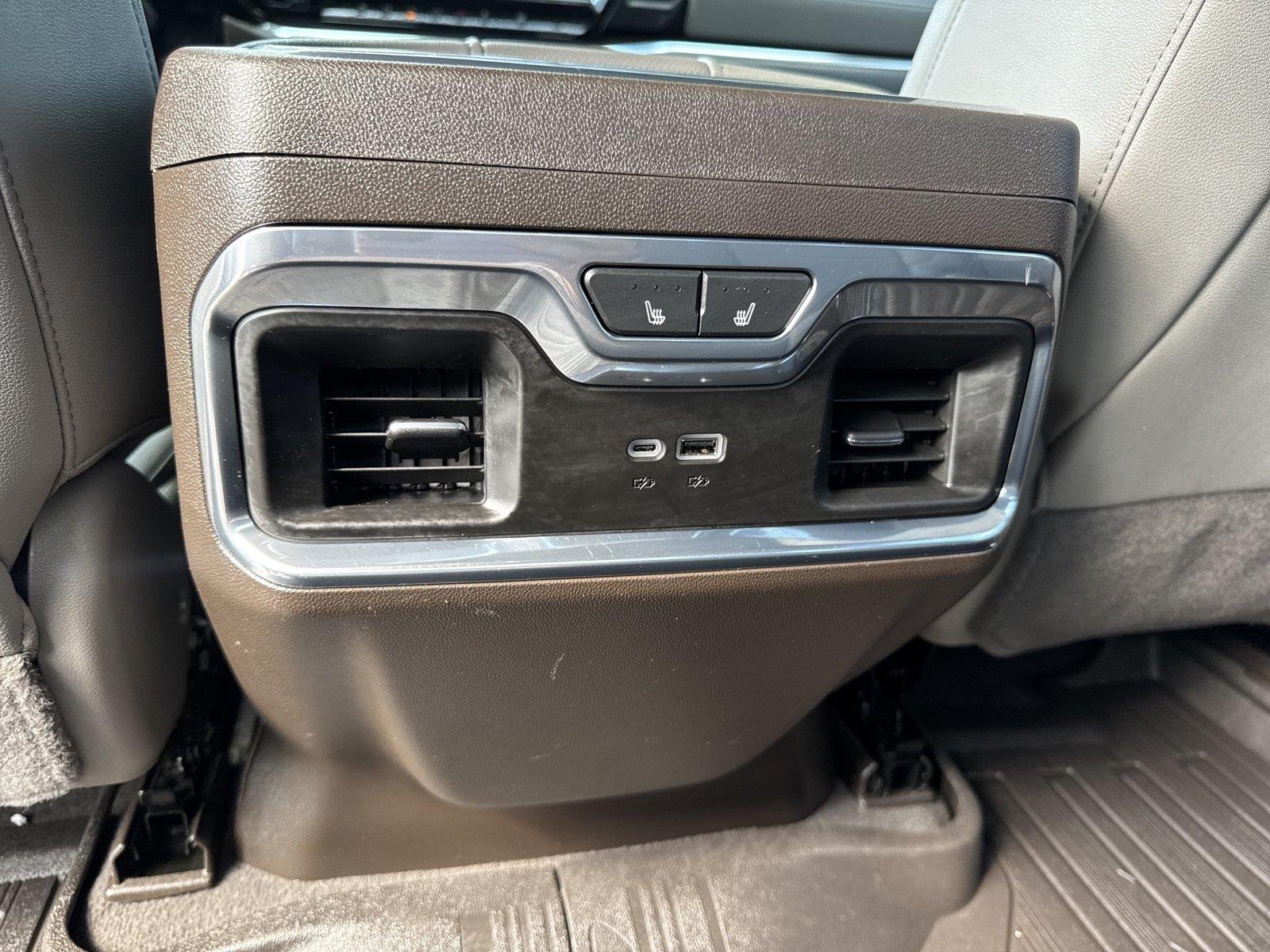 Used 2024 White Frost Tricoat GMC SLT image 33