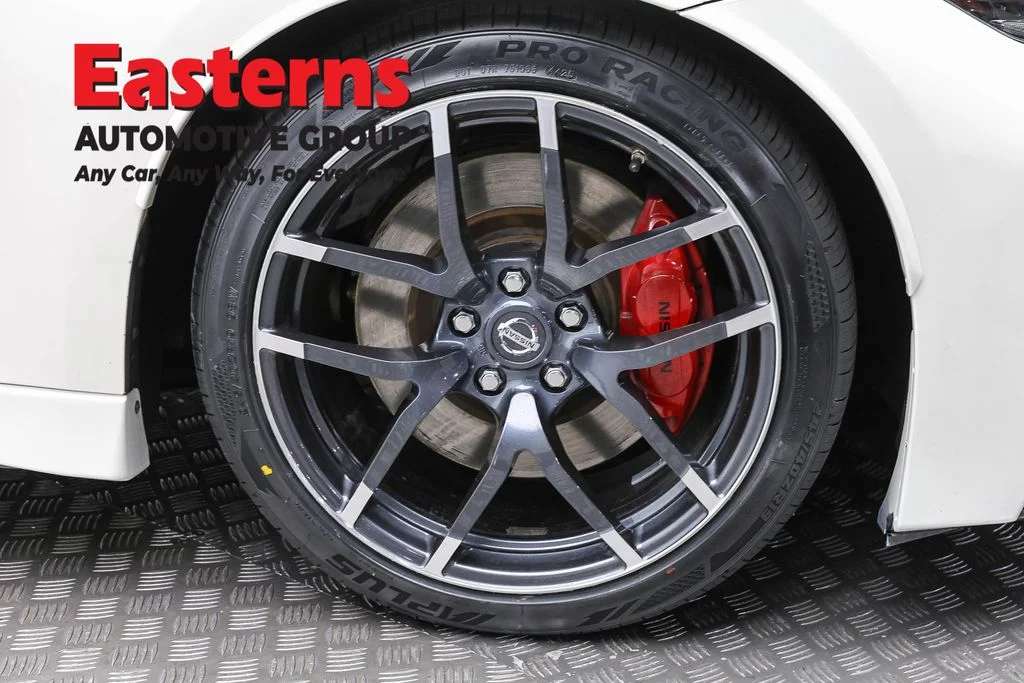 Used 2020 White Nissan Nismo image 31