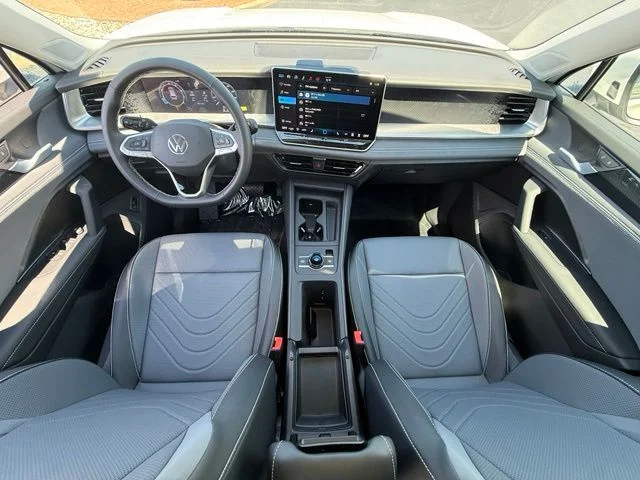 New 2026 White Volkswagen 2.0T SE image 17