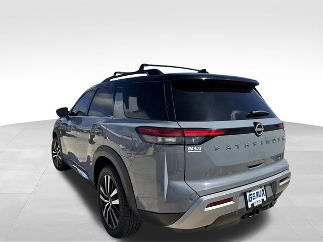 Used 2023 Gray Nissan Platinum image 12