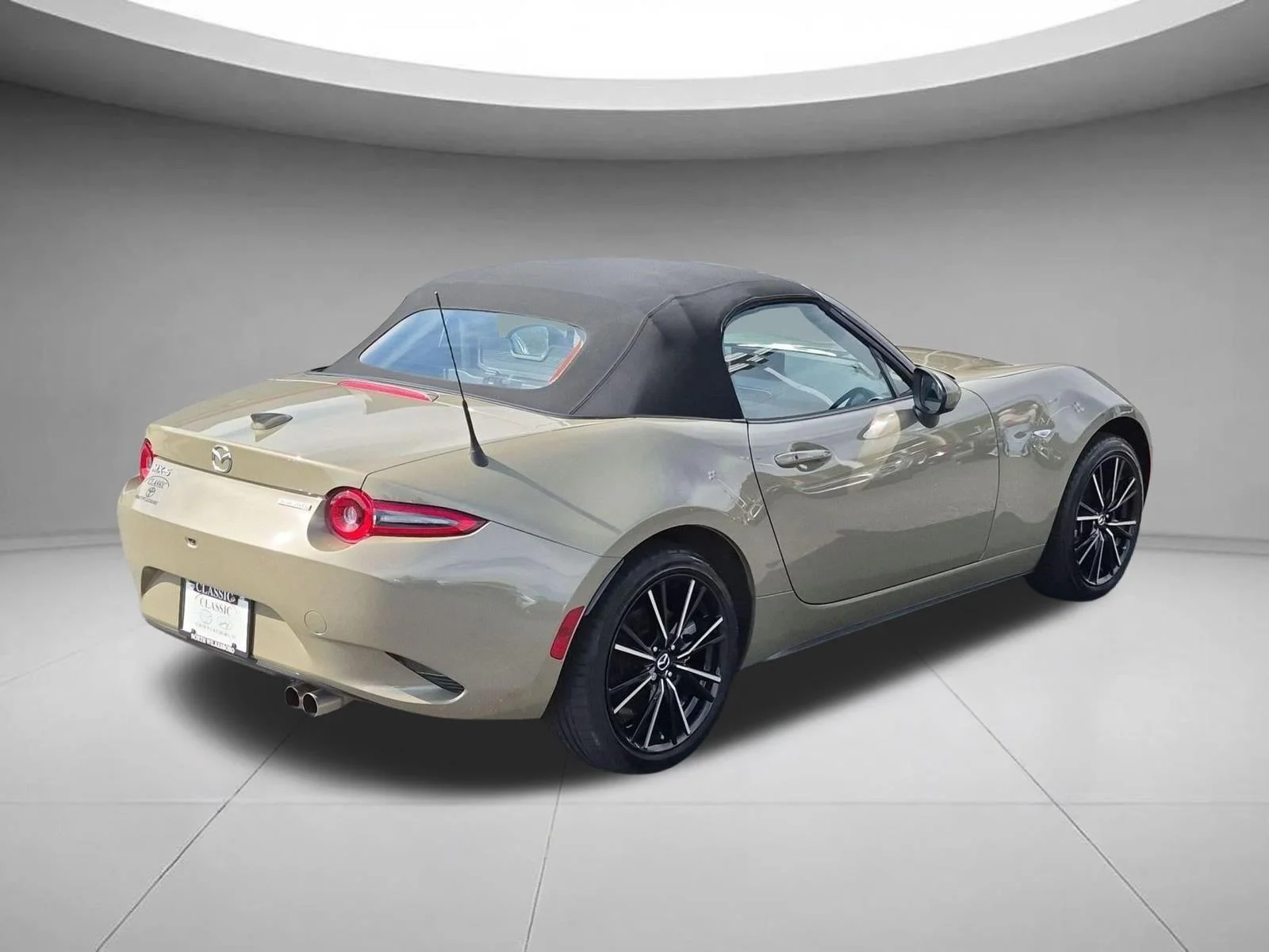 Used 2024  MAZDA GRNDTR image 5