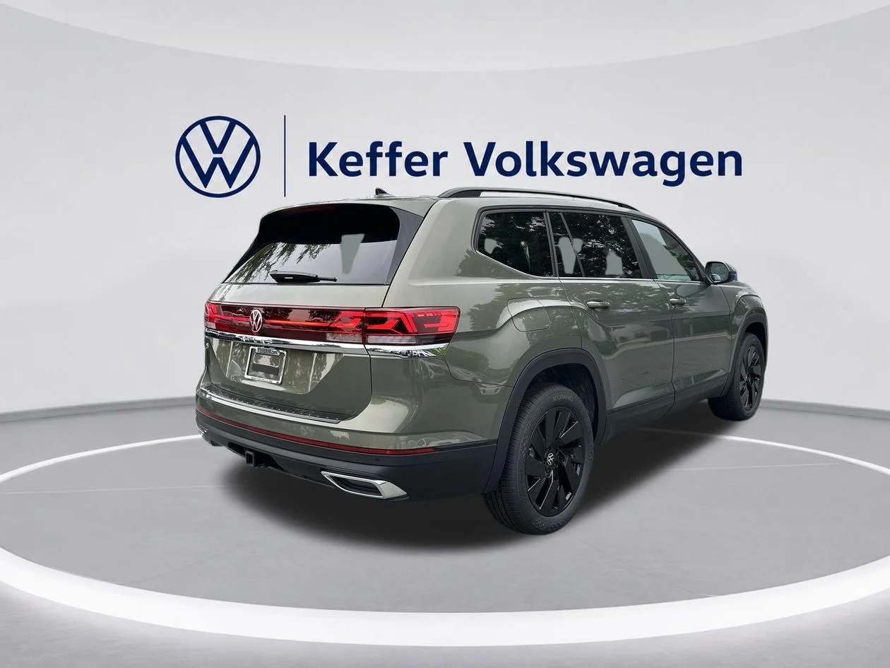 New 2026 Green Volkswagen 2.0T SE w/Technology image 5