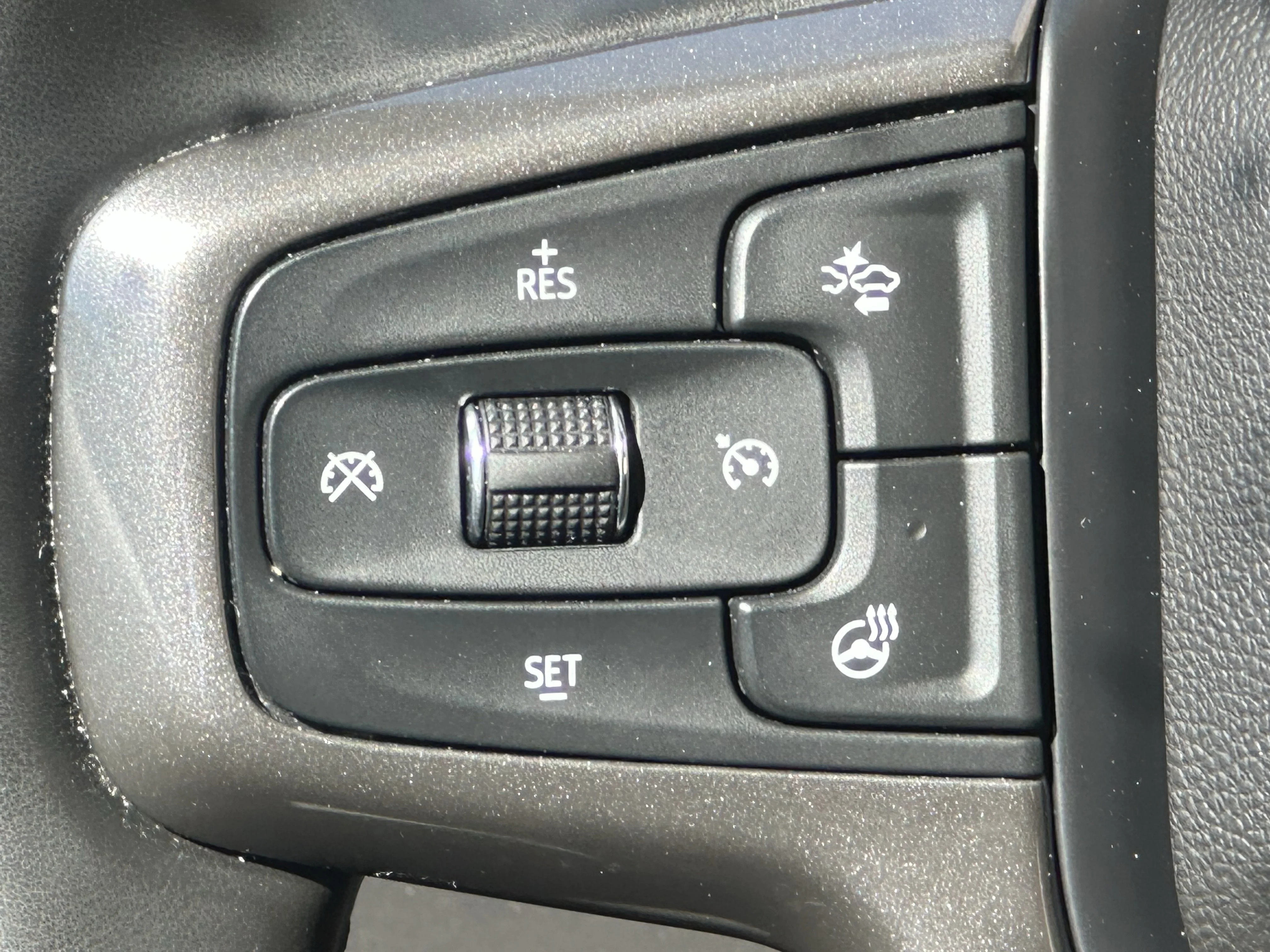 Certified Used 2025  Chevrolet ZR2 image 13