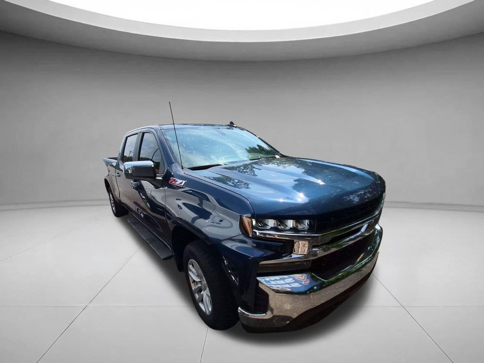 Used 2021 Northsky Blue Metallic Chevrolet LT image 3