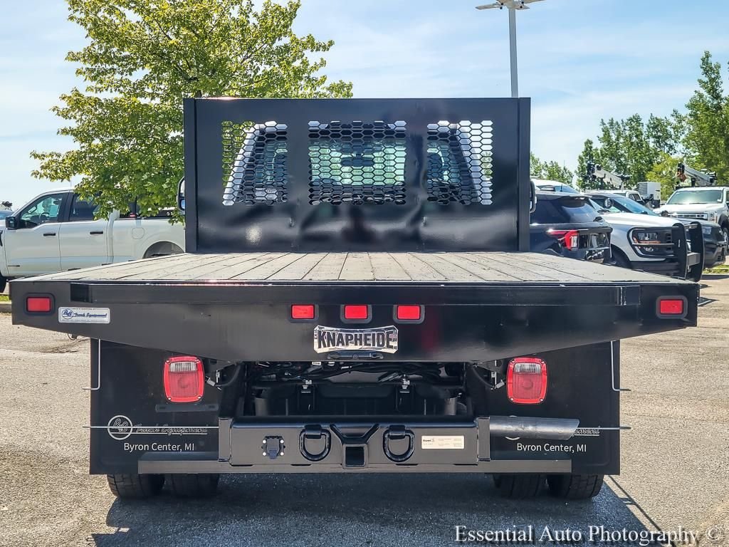 New 2025 Oxford White Ford F-450® XL image 5